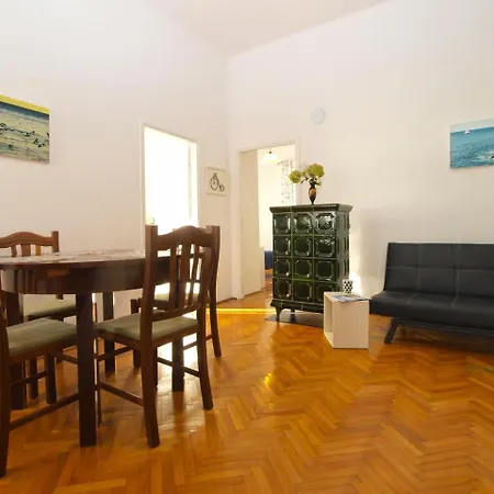Apartamento Apartment Oriana 792 *