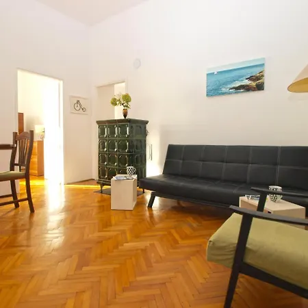 Apartment Oriana 792 *